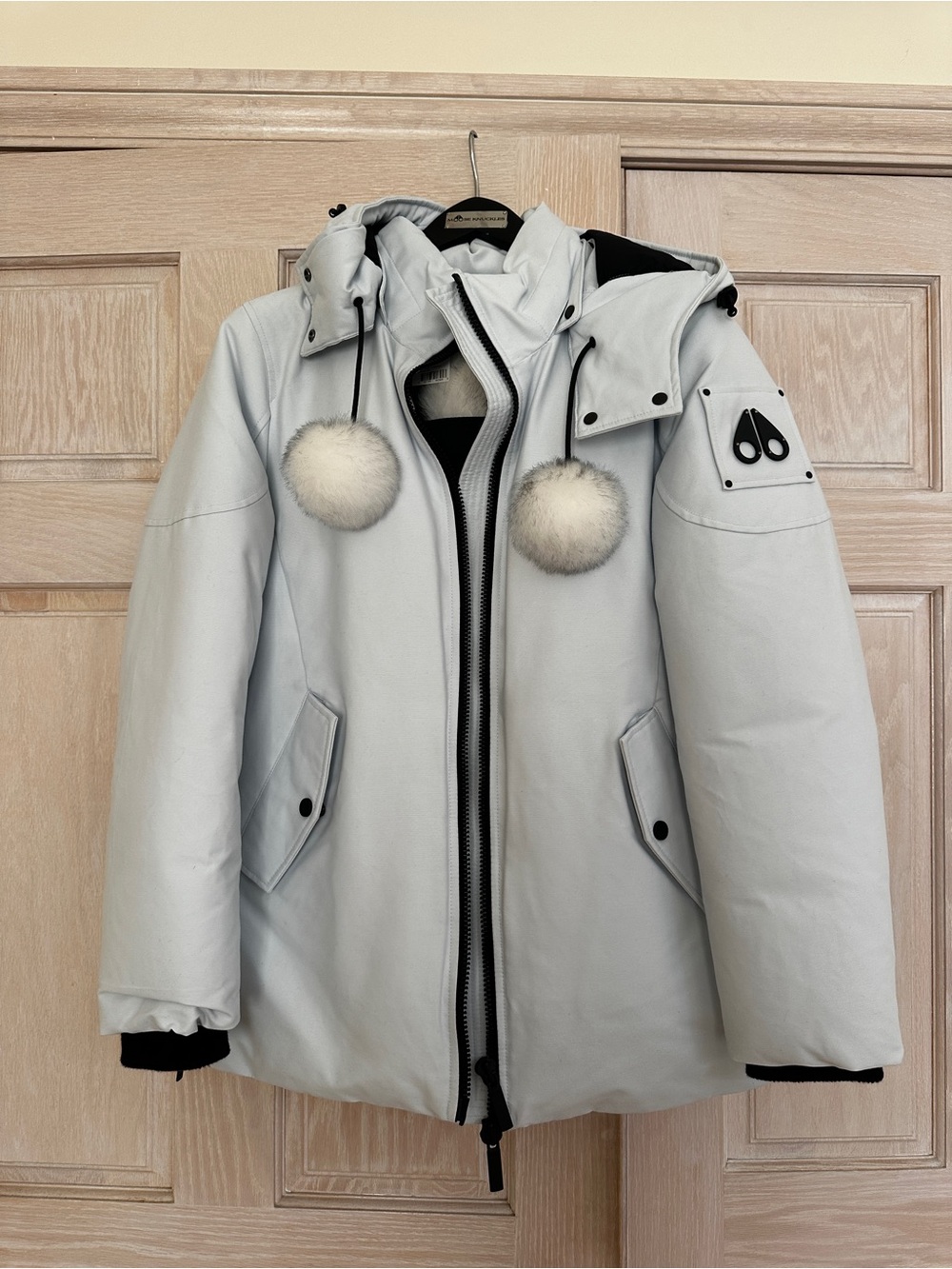 Moose Knuckles White Fur-Trim Ski Puffer Jacket - Picture 2 of 7